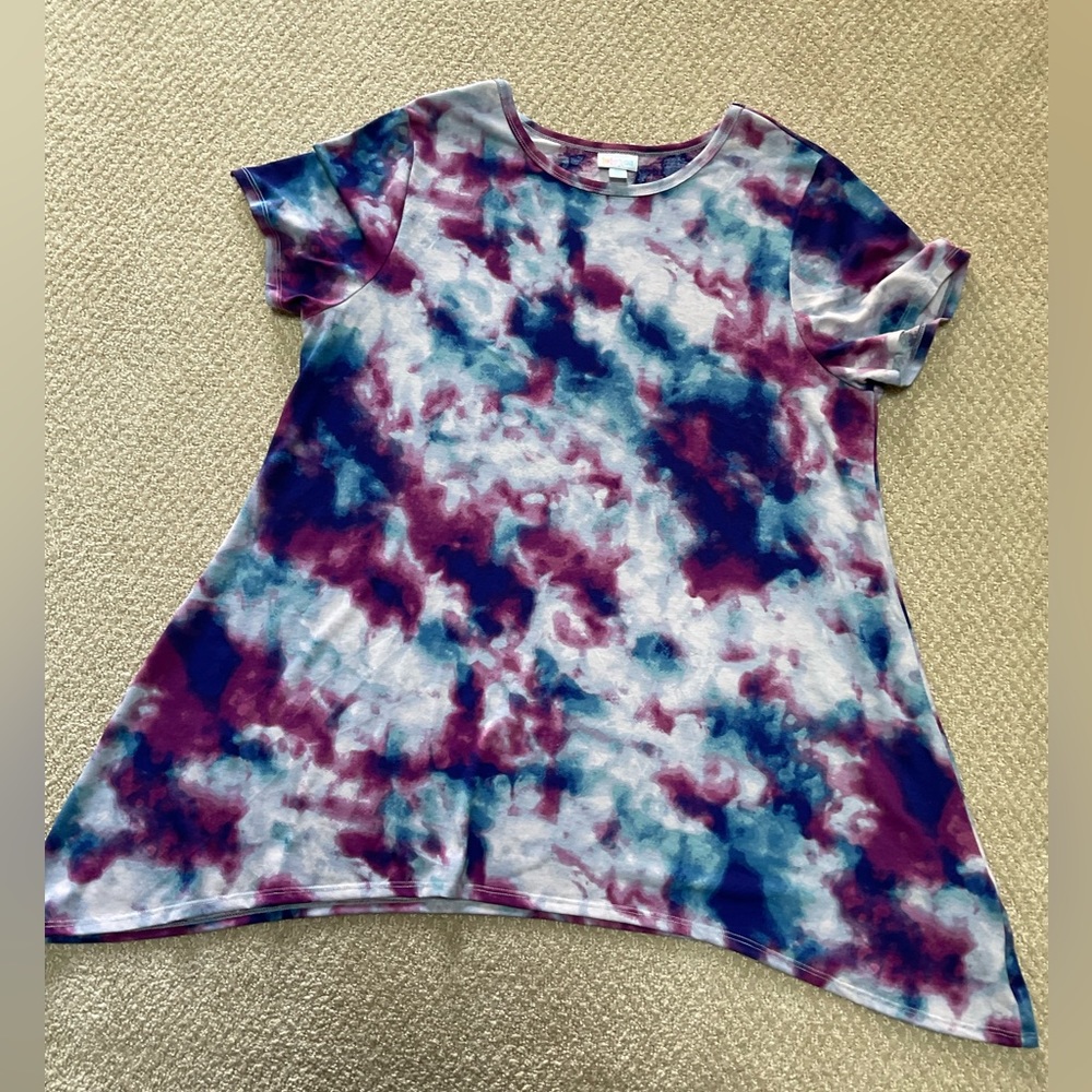 LuLaRoe Melissa Sharkbite Hem Tunic